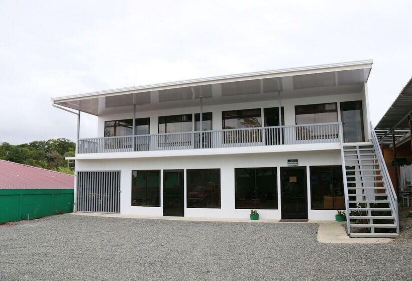 تختخواب و صبحانه Hostel Cattleya   Monteverde, Costa Rica