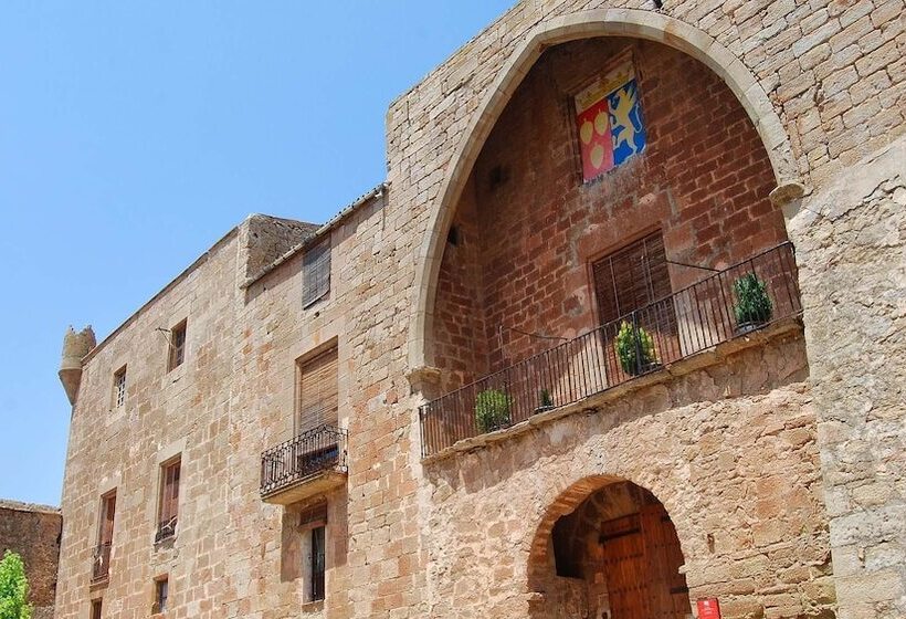 בית מלון כפרי Hostal Universitat