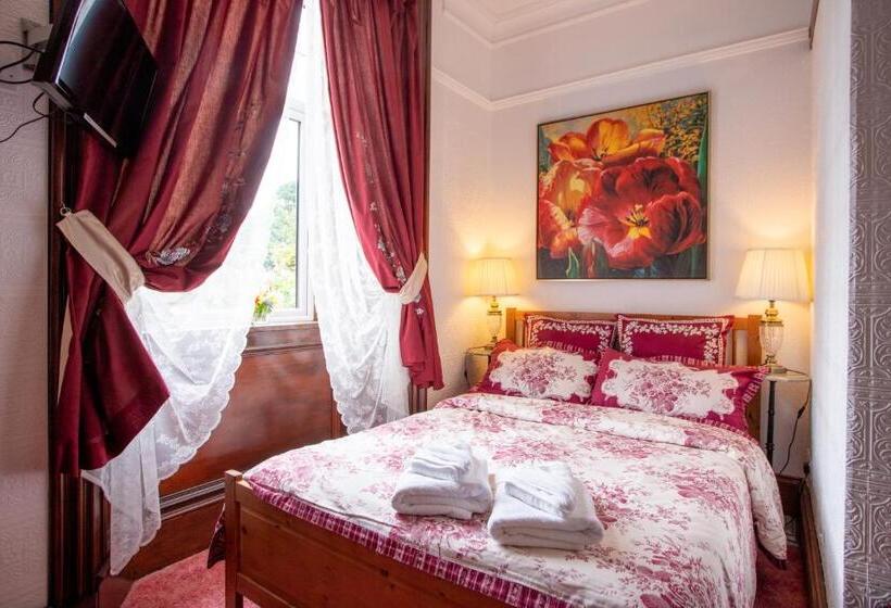 بنسيون Drumfearne Guesthouse & Tearoom
