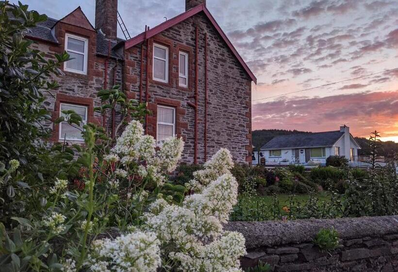 بنسيون Drumfearne Guesthouse & Tearoom