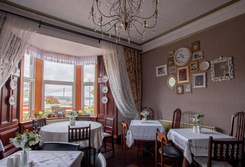بنسيون Drumfearne Guesthouse & Tearoom