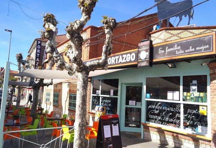پانسیون El Portazgo Restaurante Hostal La Cisterniga