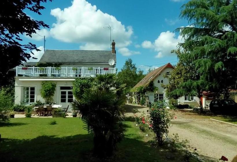 مبيت وإفطار O Tour Du Monde