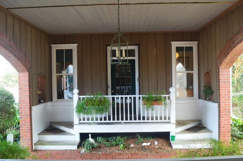 تختخواب و صبحانه Roanoke Island Inn