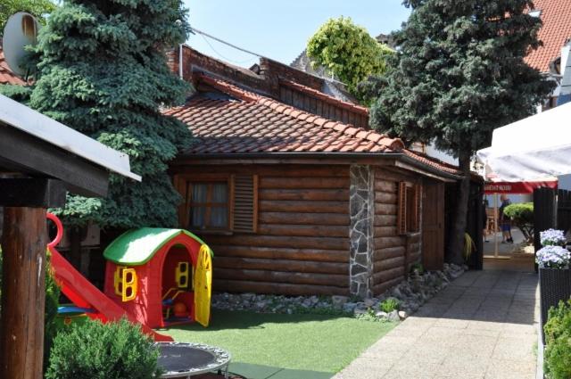 膳宿费 Club M.k.m. Modra