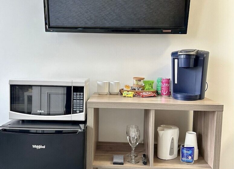 فندق صغير Cheticamp Outback Inn