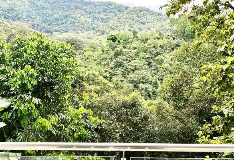 پانسیون Montes De Beraka