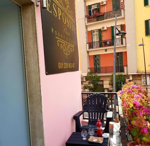 پانسیون Esposito Plaza S & Suite