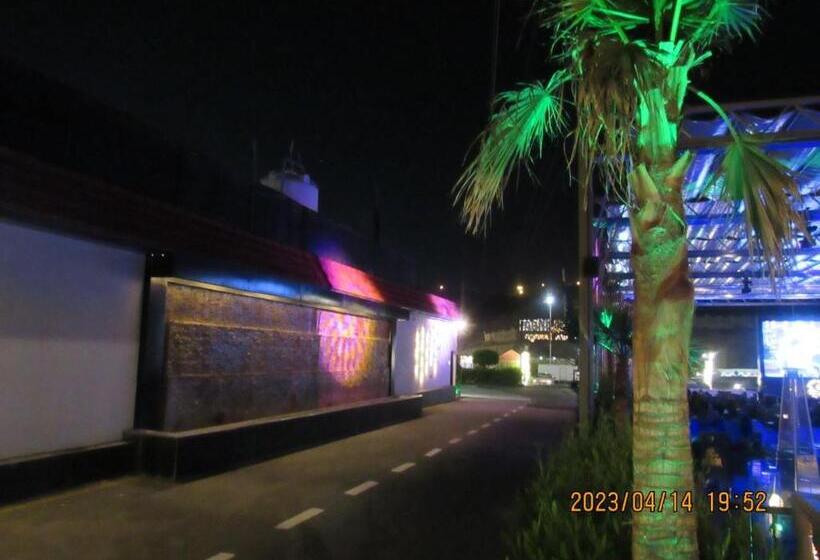 Rohara Resort