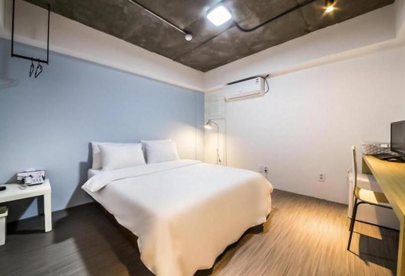 هتل Jongno Juno