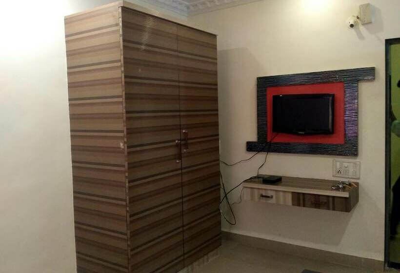 Hotel Silver Palm