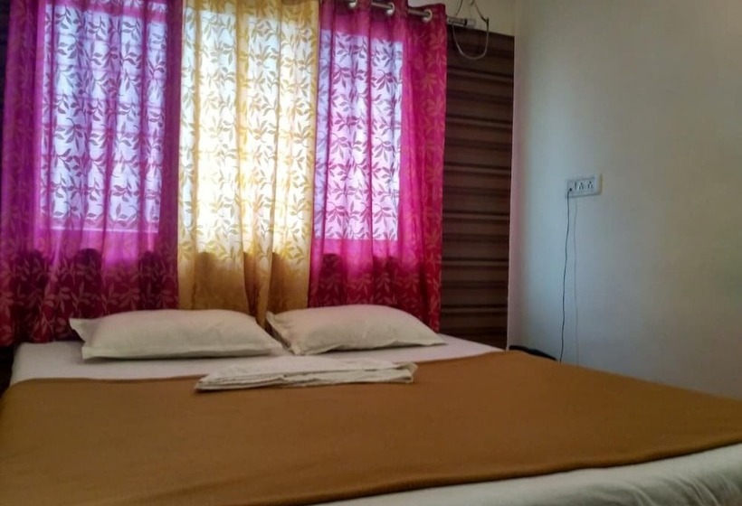 Hotel Silver Palm