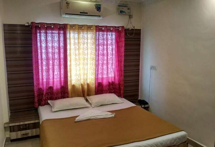 Hotel Silver Palm
