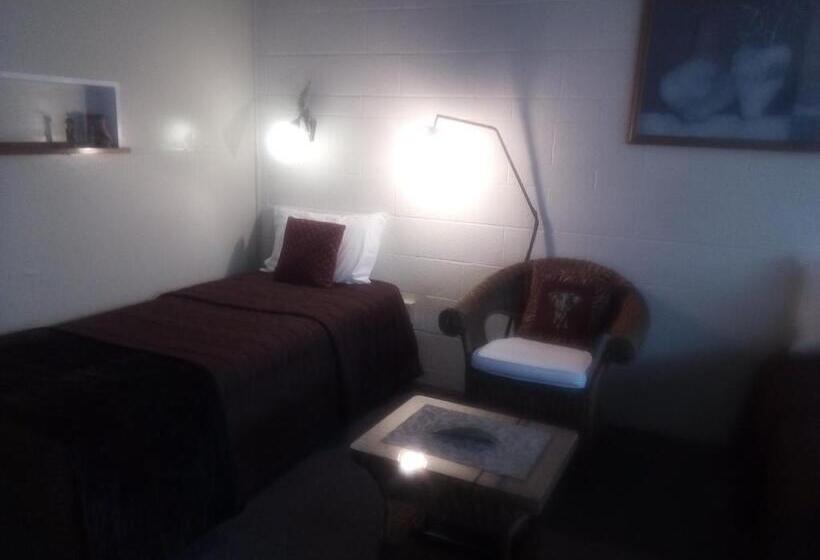 پانسیون Redwood Lodge Motel