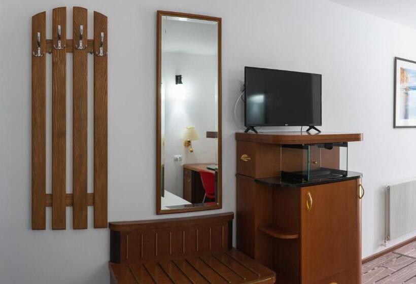 酒店 Pastravaria Ursu