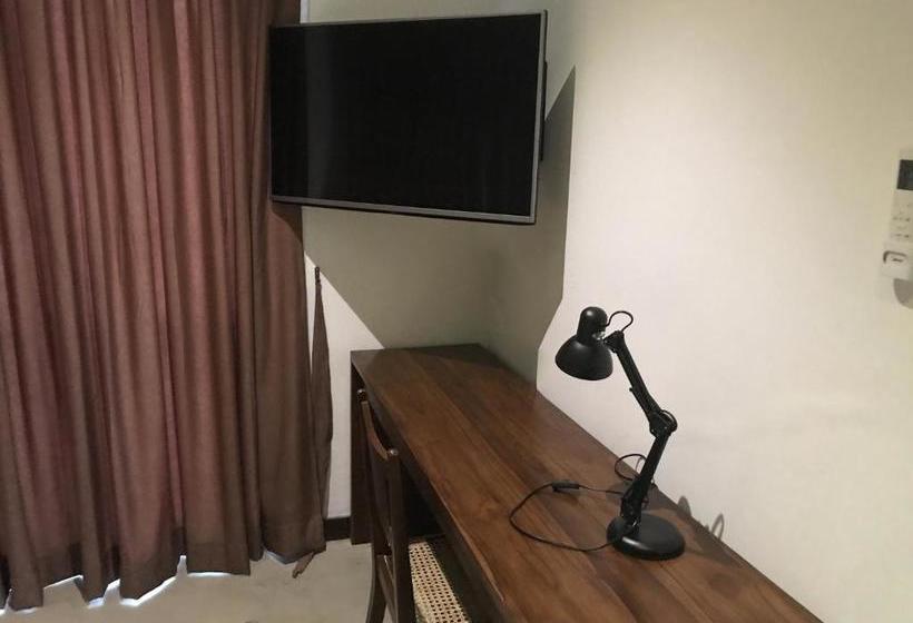 膳宿费 Villa On The Edge