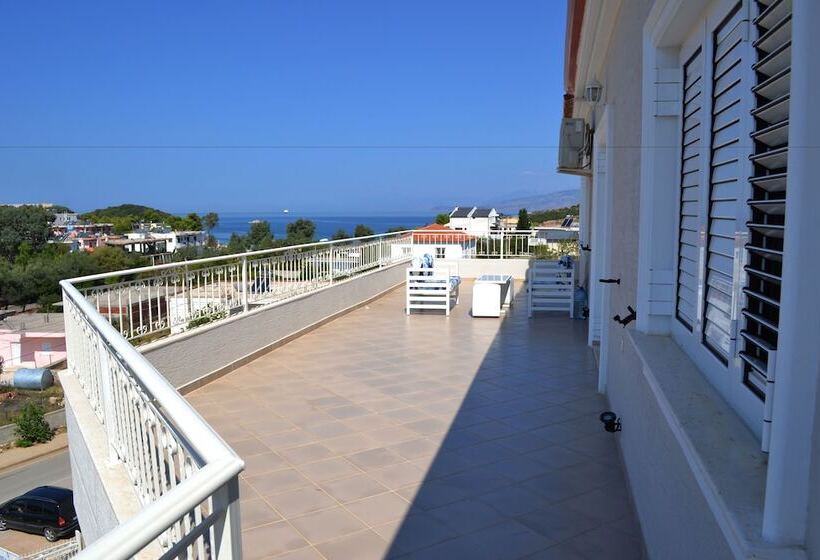 پانسیون Villa August Ksamil