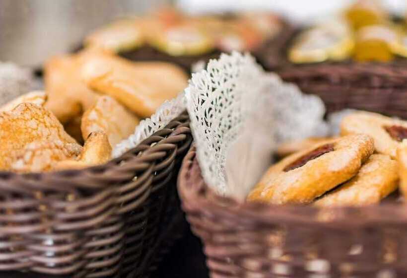 هتل Cafe Bleu Relais