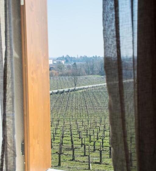 تختخواب و صبحانه Terre Boscaratto