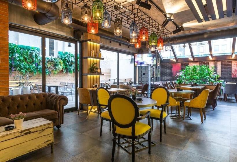 هتل Passpartu Home Garni