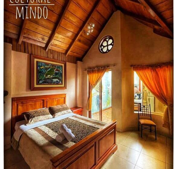 پانسیون Hostal Casa Cultural Mindo