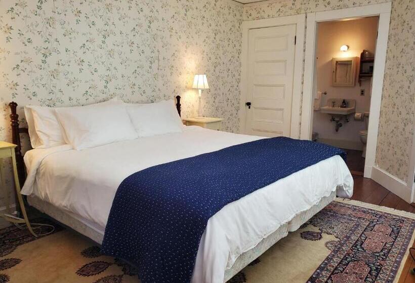 فندق صغير Harbourside Inn