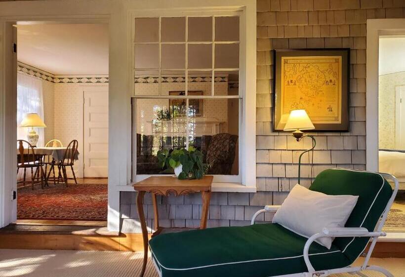 فندق صغير Harbourside Inn