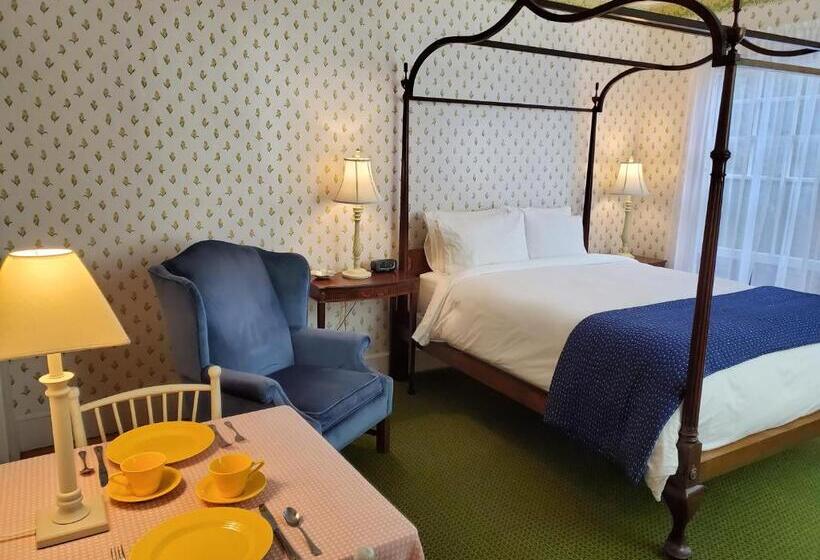 فندق صغير Harbourside Inn