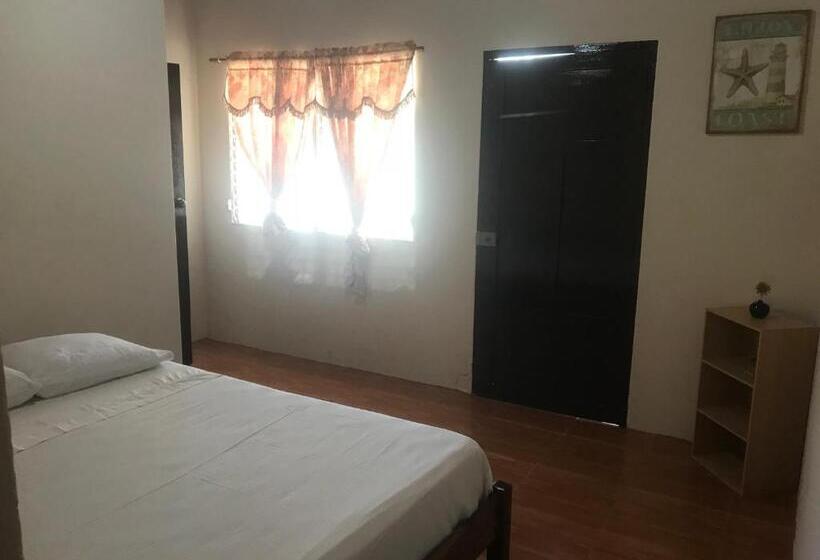 پانسیون Hostal Augustos