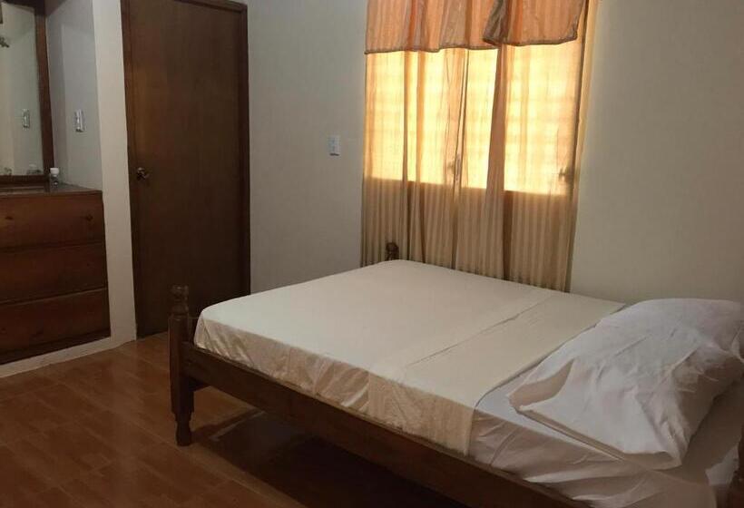 پانسیون Hostal Augustos