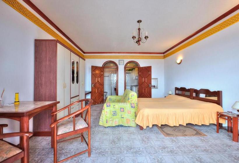 پانسیون Residencial Cabo Verde Palace