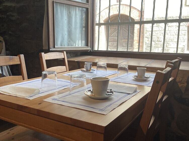 הוסטל Restaurante La Posada De Santa Rita