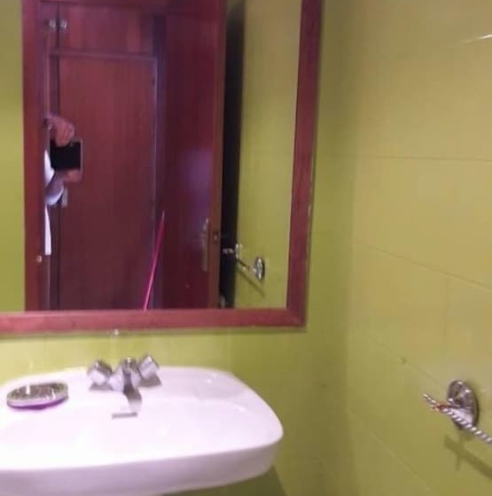 Пансион Hostal Restaurante Tanis