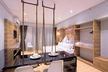 Robusta Suites By Mushroom