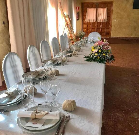 پانسیون Hostal Miguel Hernandez