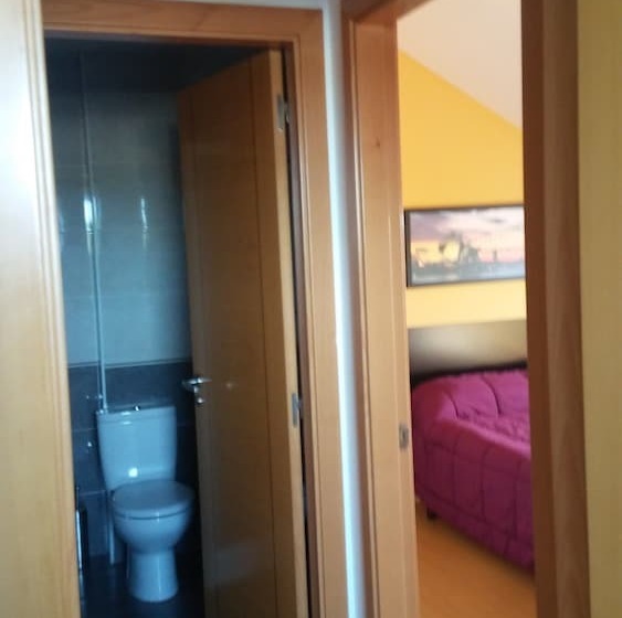پانسیون Hostal Restaurante Vial