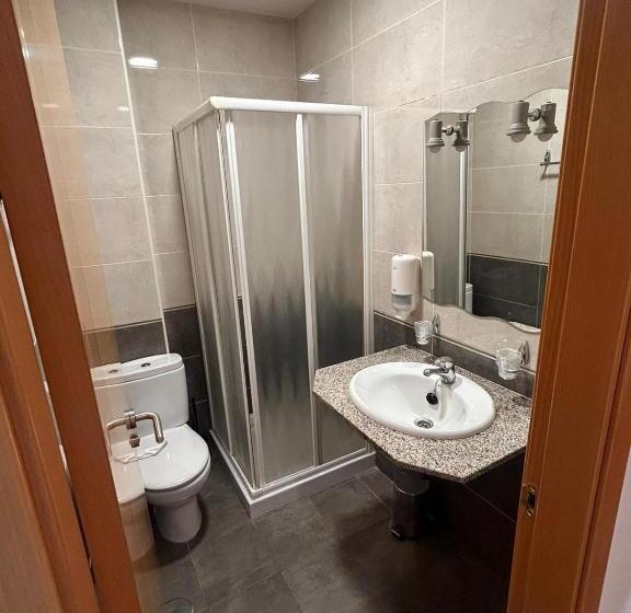 پانسیون Hostal Restaurante Vial