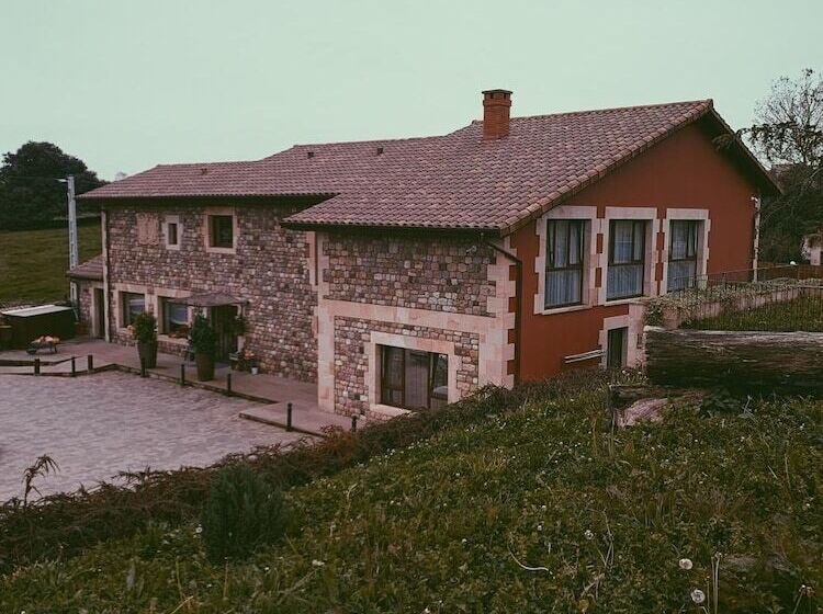 בית מלון כפרי La Fuentona De Santillana