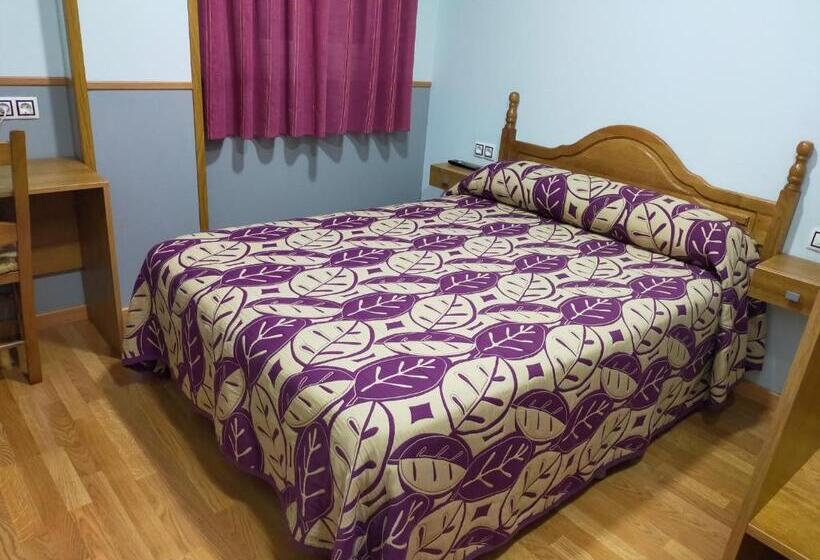 بنسيون Hostal Banderas