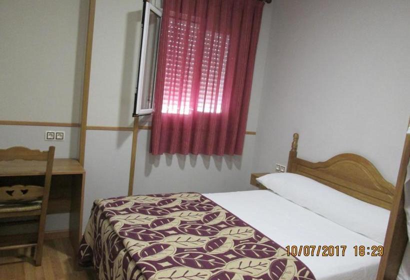 بنسيون Hostal Banderas