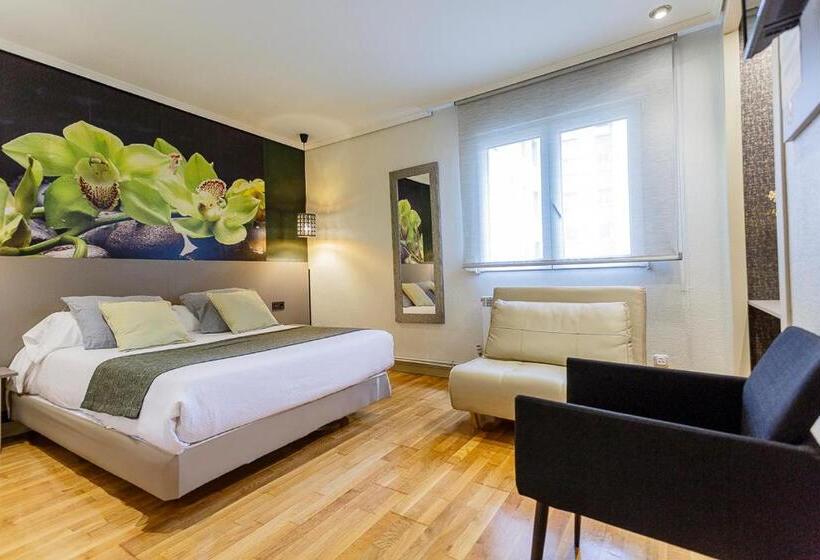 پانسیون Hostal Rodas Pamplona