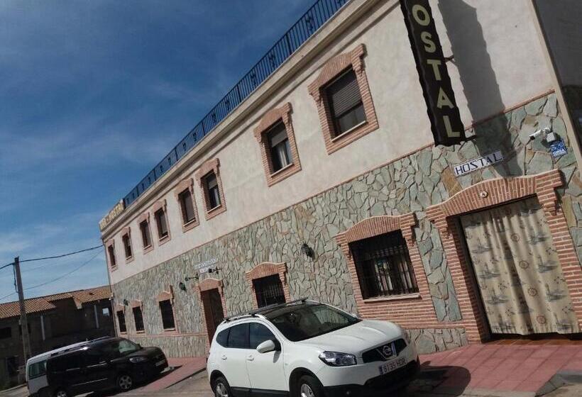 פנסיון Hostal La Aldaba