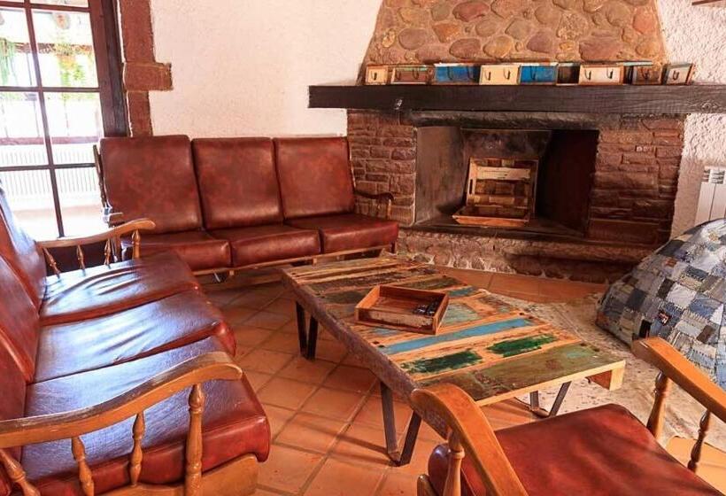 Пансион Hostal La Guineu