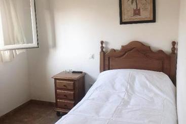 پانسیون Hostal Seseña