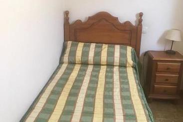 پانسیون Hostal Seseña