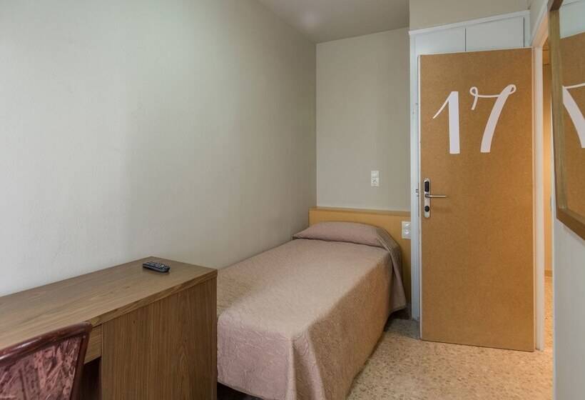 פנסיון Hostal Sant Miquel