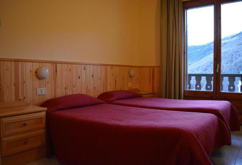 旅馆 Hostal La Neu
