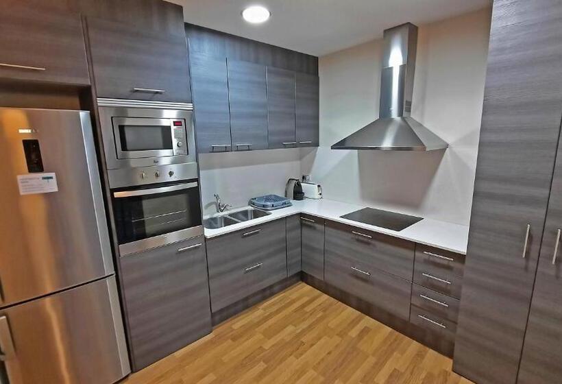 پانسیون L Astrolabi  Centre Ripoll