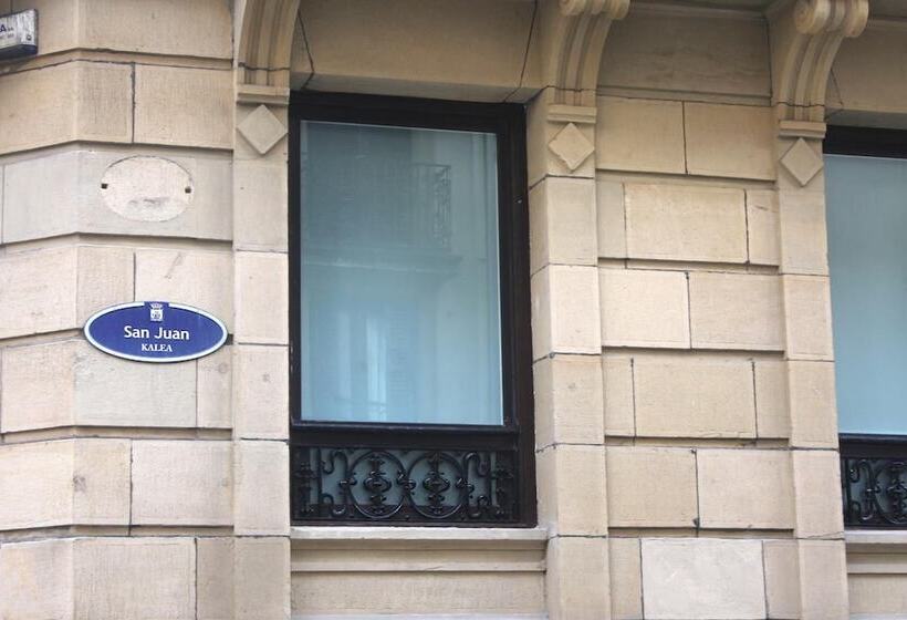 پانسیون Talaia Ht