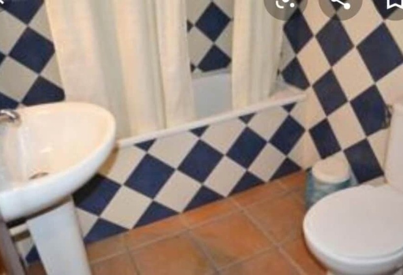 הוסטל Hostal Restaurante El Parador